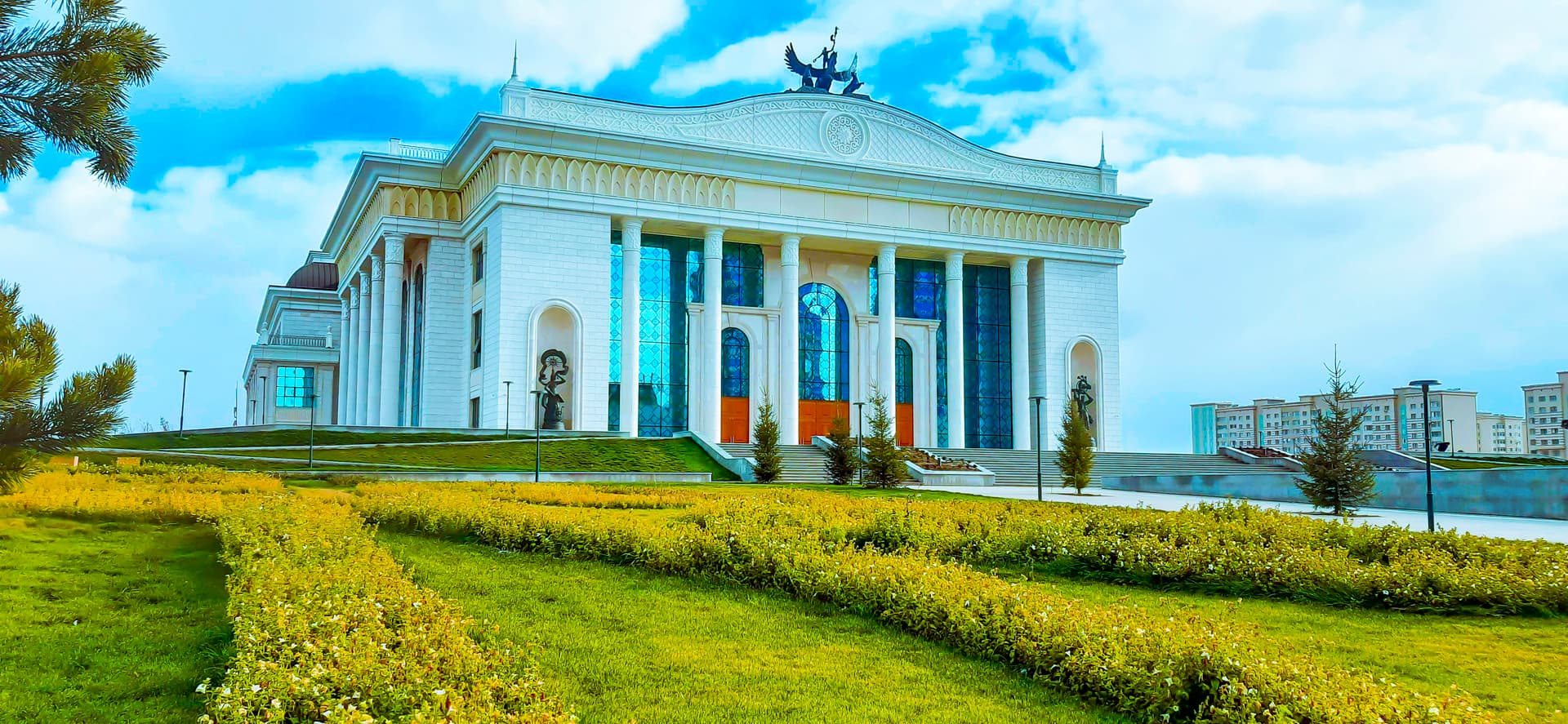 Teatro Estatal nomeado K. Kuanyhbaev