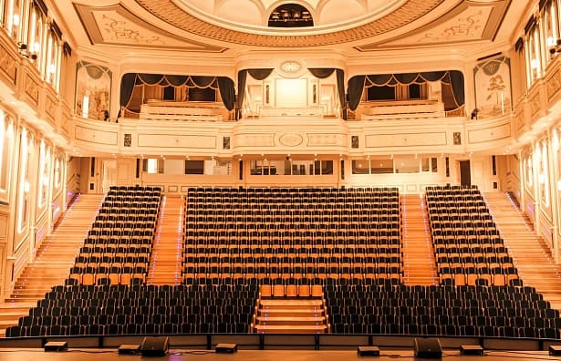 Teatro Estatal nomeado K. Kuanyhbaev