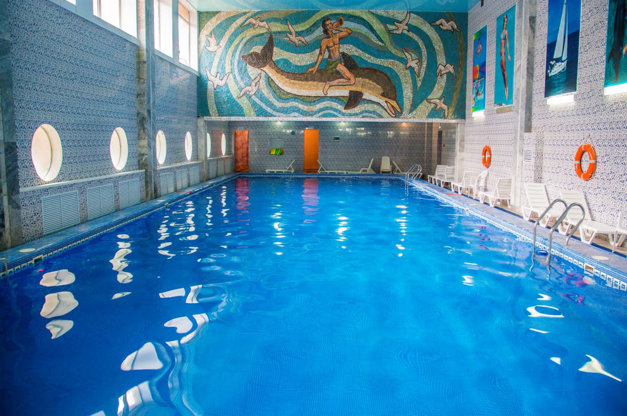 迈巴力湖及其治疗泥 at 布拉拜(博罗沃耶), Kazakhstan
