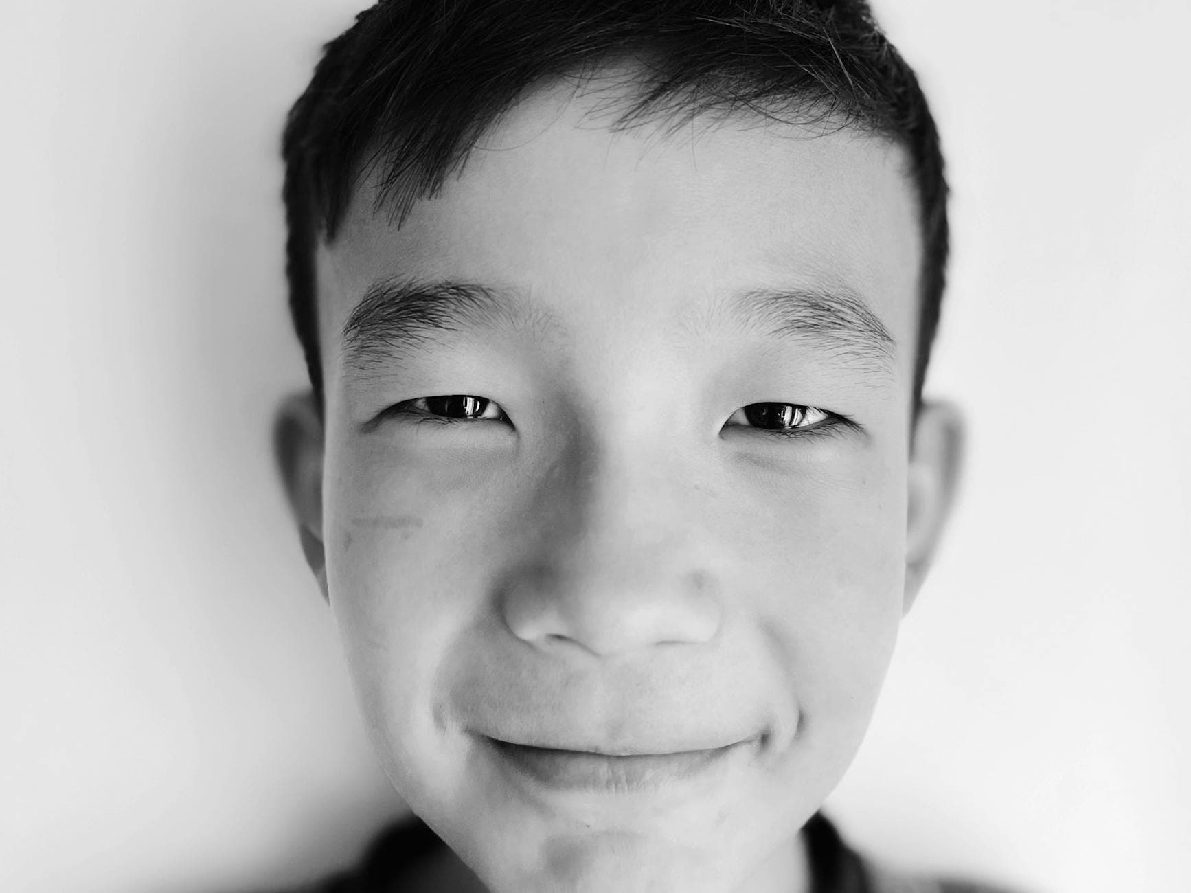 Kazakh Greetings: Hello, Thank You & Travel Phrases
