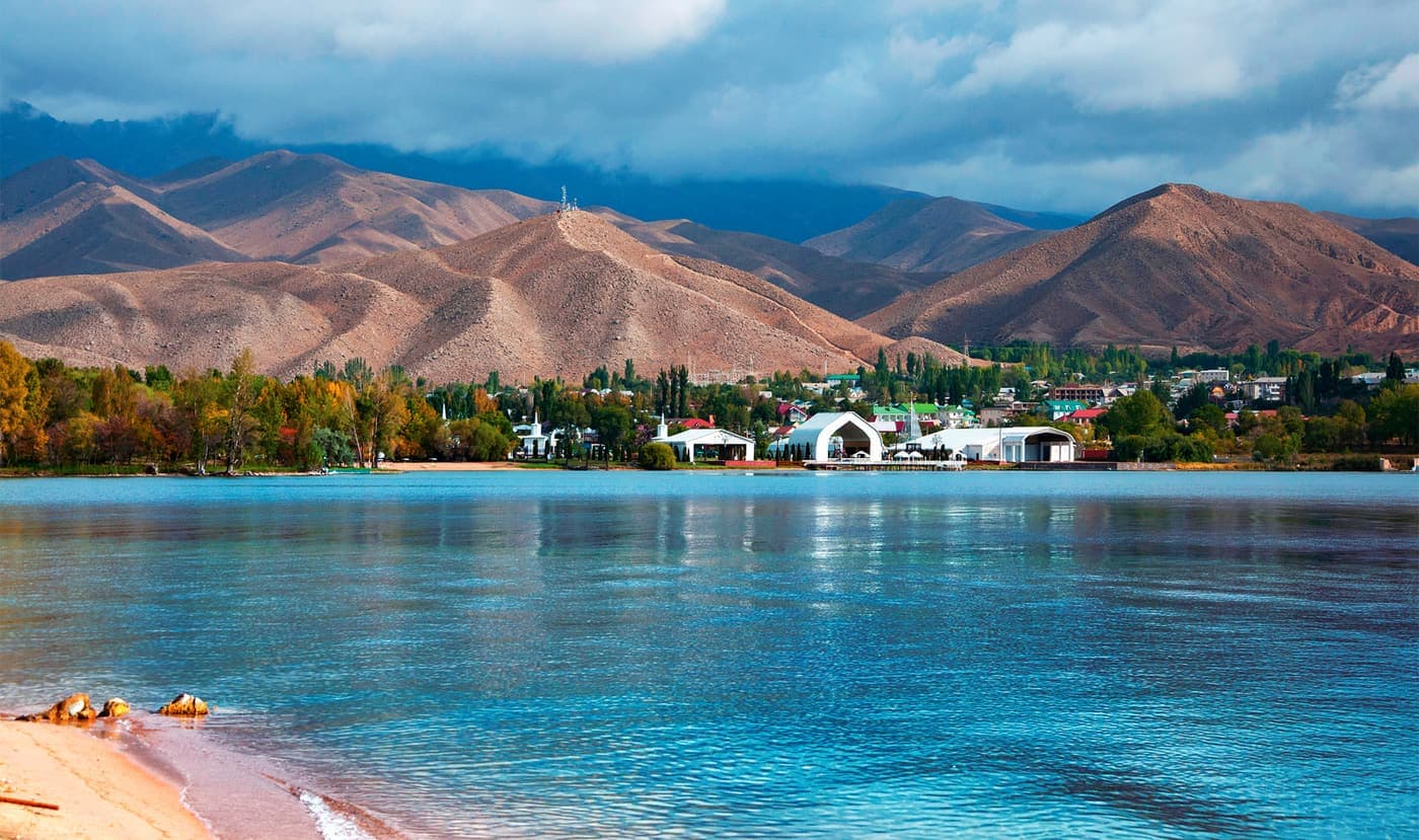 Private Kazakhstan & Kyrgyzstan Adventure Tour route with scenic nature in Kazakhstan